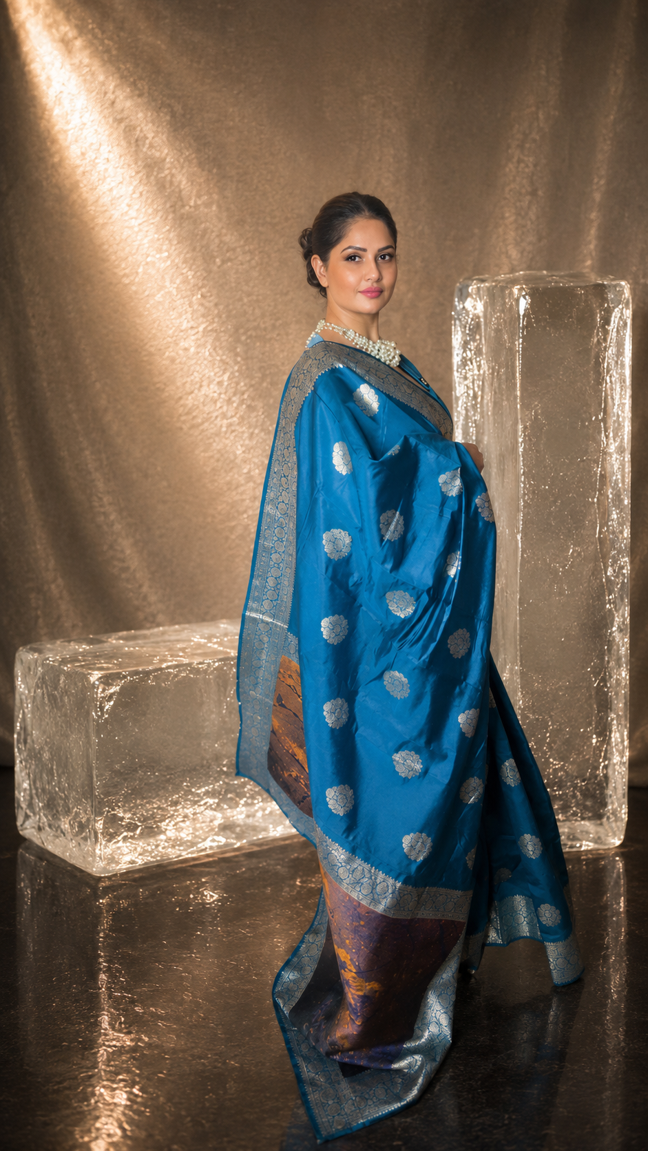 VASTRAYAM Kaishori Firozi Soft Banarasi Silk Saree