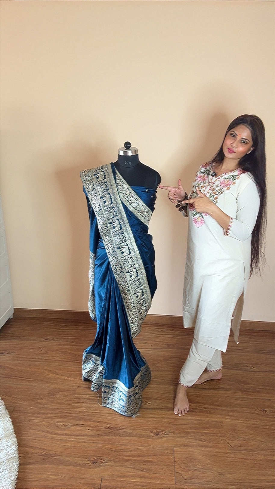 VASTRAYAM Exclusive Navy Blue Satin Silk Saree with Banarasi Weave