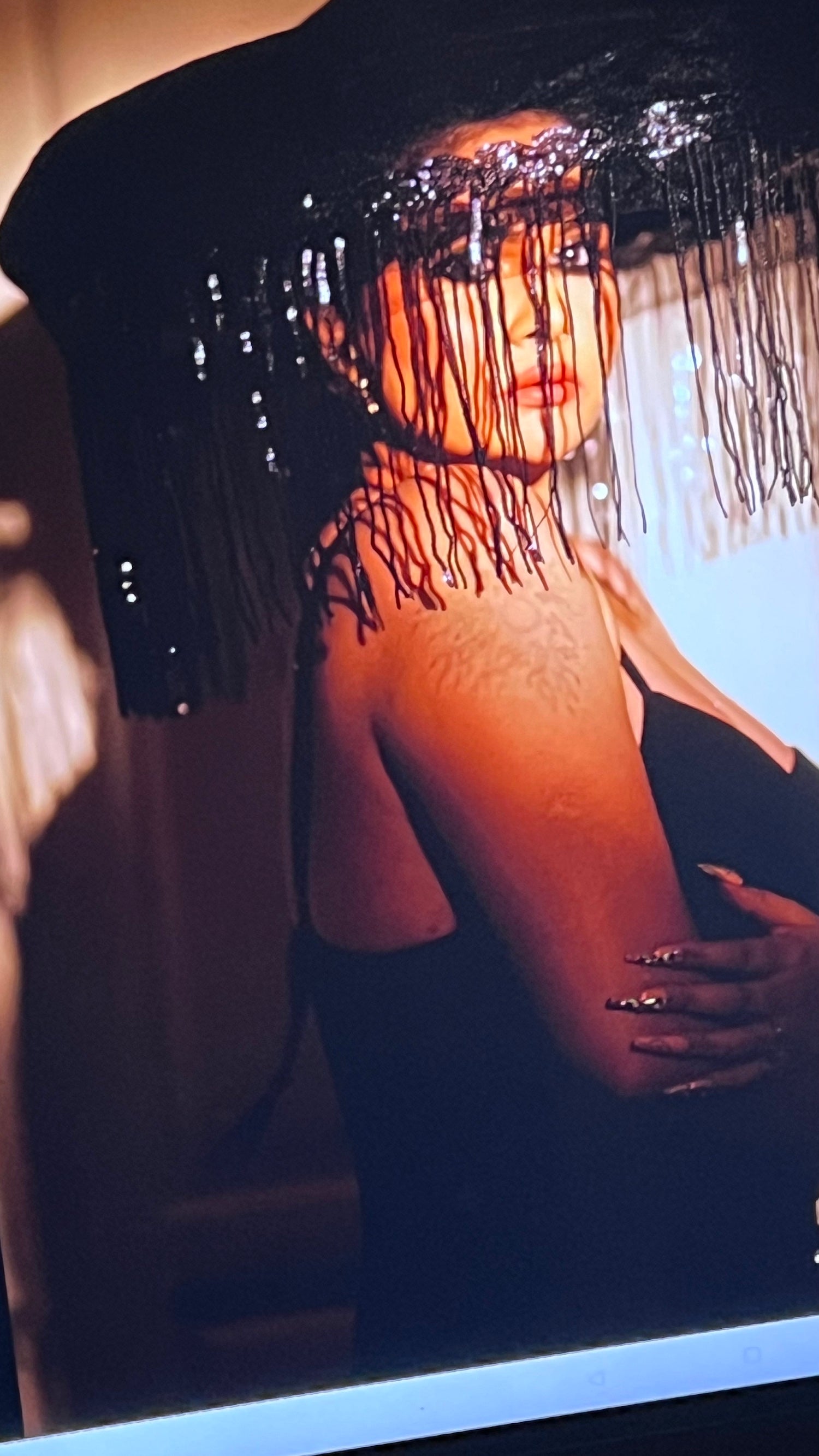 ✨ Black Statement Hat – Elegant & Timeless