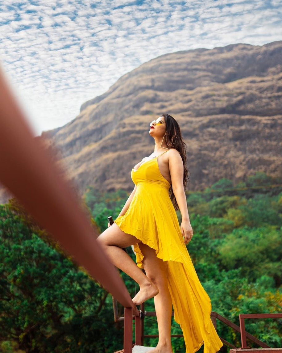 ✨ Sunset Yellow Flow Dress – Resort Glam Look