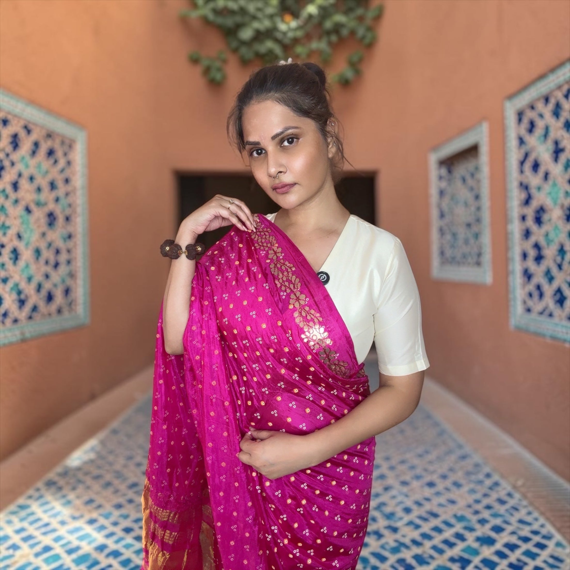 VASTRAYAM Royal Pink Pure Chinon Silk Bandhej Saree